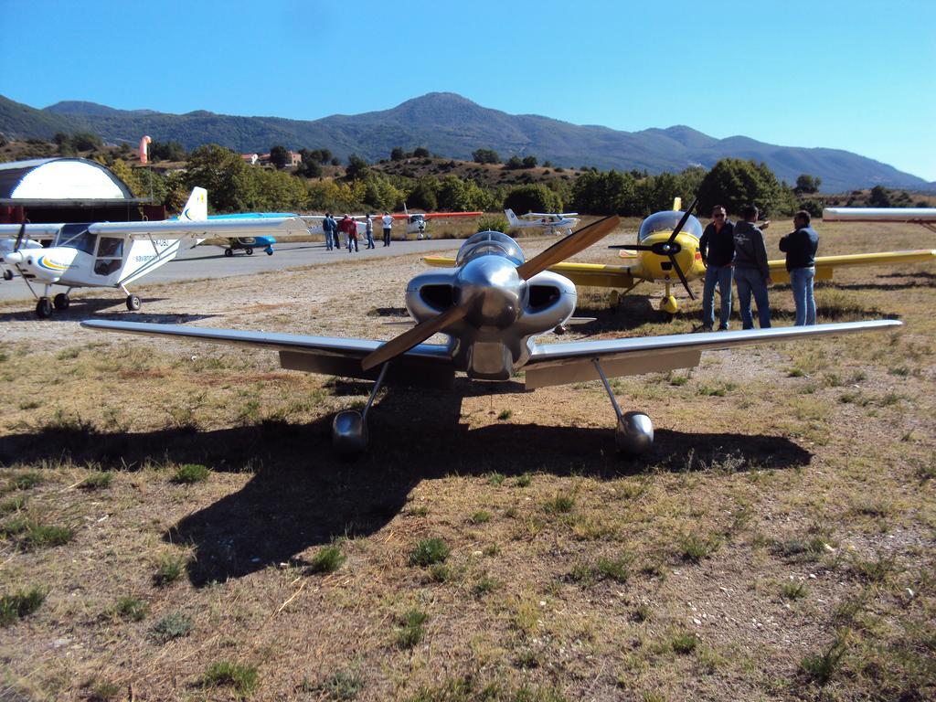 Aitheron Hotel Air Park Zervi Buitenkant foto