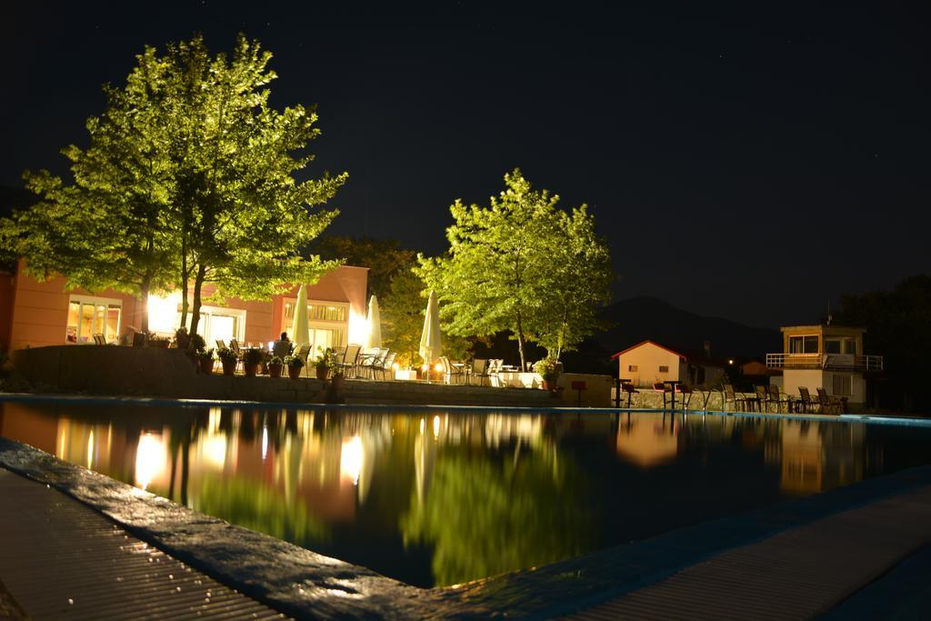 Aitheron Hotel Air Park Zervi Buitenkant foto