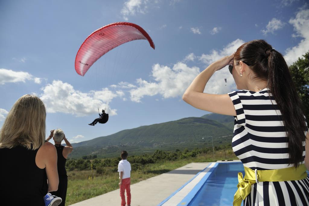 Aitheron Hotel Air Park Zervi Buitenkant foto