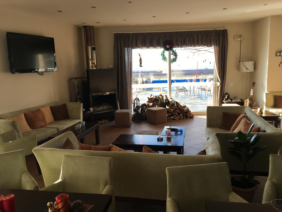 Aitheron Hotel Air Park Zervi Buitenkant foto